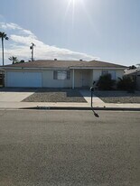 950 S Thompson St in Hemet, CA - Building Photo
