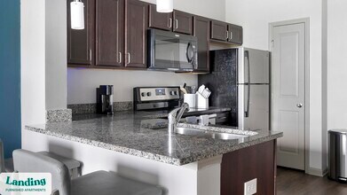 225 Walden Village Ln in Nashville, TN - Building Photo - Building Photo