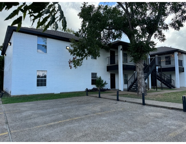 1231 Wood Ave in Waco, TX - Foto de edificio - Building Photo