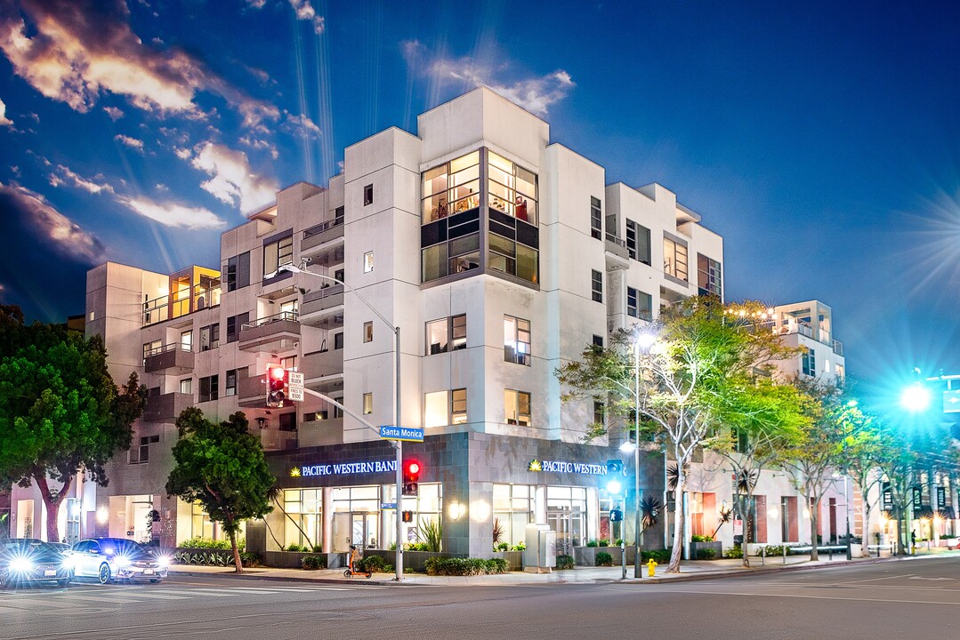 Riva in Santa Monica, CA - Building Photo