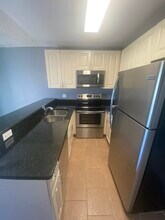 11303 Grandville Dr in Temple Terrace, FL - Building Photo - Building Photo