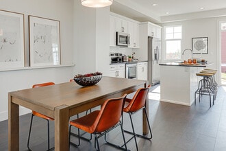 Harvest Townhomes in Saskatoon, SK - Building Photo - Building Photo