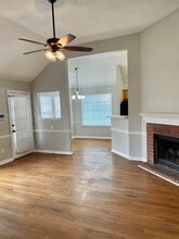 95 Oakcrest Dr in Oakland, TN - Foto de edificio - Building Photo