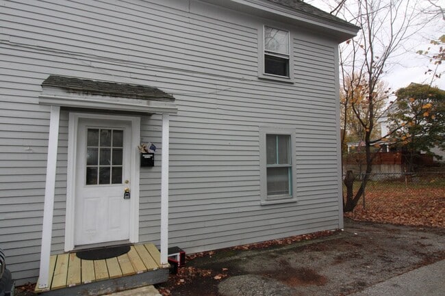 property at 6 Smith Ct