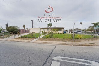 2018 Bernard St in Bakersfield, CA - Building Photo - Building Photo