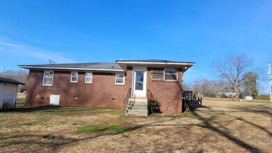 206 Columbia Ave in Chapin, SC - Building Photo - Building Photo