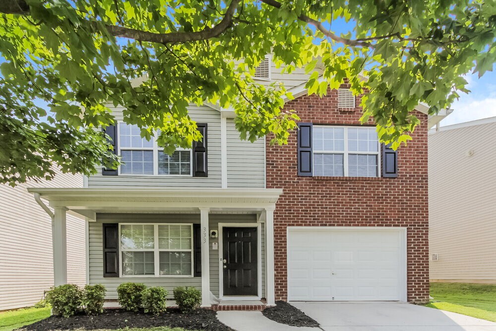 333 Hunslet Cir in Charlotte, NC - Foto de edificio