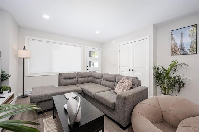 771 Scotland Ave in Winnipeg, MB - Building Photo - Building Photo