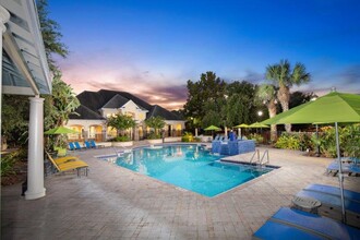 Aluna Largo in Clearwater, FL - Foto de edificio - Building Photo