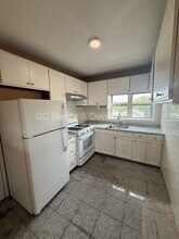 2621 W Fitch Ave in Chicago, IL - Building Photo - Building Photo