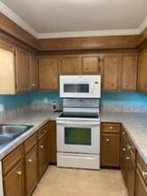 255 E Scenic Dr in Pass Christian, MS - Foto de edificio - Building Photo