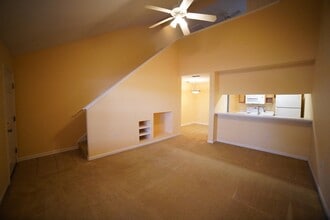 2738 W Tharpe St in Tallahassee, FL - Building Photo - Building Photo