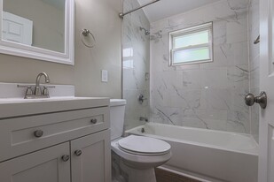 1113 N Marlyn Ave in Essex, MD - Building Photo