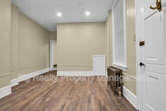 72 N Main St in Spring City, PA - Building Photo - Building Photo