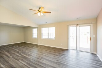 176 Lullaby Ct in Greenfield, IN - Building Photo - Building Photo