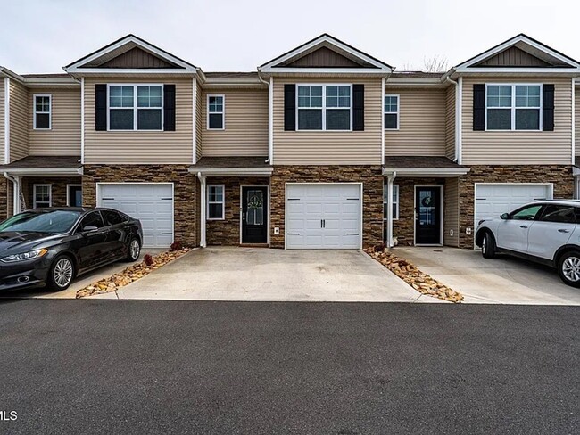property at 1069 Hammett Rd