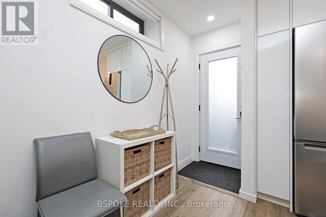 707 Mortimer Ave in Toronto, ON - Building Photo - Building Photo