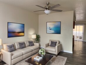 444 W Ivyglen St, Unit 4 in Mesa, AZ - Building Photo - Building Photo