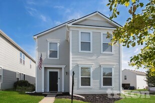 10152 Golden Dr in Noblesville, IN - Building Photo