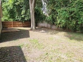 5572 Pleasant Pines Ct in Tallahassee, FL - Building Photo - Building Photo