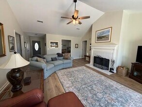 2011 Bayswater Rd in Brunswick, GA - Building Photo - Building Photo