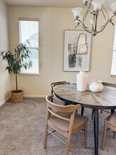 6619 Sao Tiago Way in Elk Grove, CA - Building Photo - Building Photo