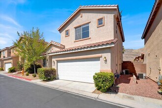 3329 Autumn Veil St in Las Vegas, NV - Building Photo - Building Photo