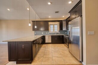 498 Liberty Ave in Jersey City, NJ - Building Photo - Building Photo