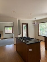 7605 Ridge Way in Edmonds, WA - Building Photo - Building Photo