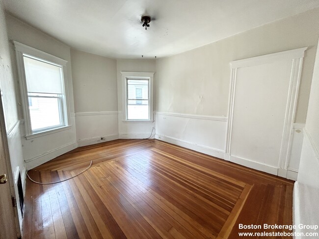 74 Romsey St, Unit #3 in Boston, MA - Building Photo - Building Photo