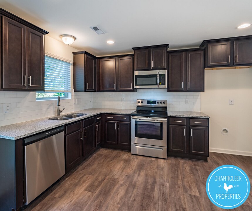 3286 Ivy Wood Ln in Durham, NC - Building Photo