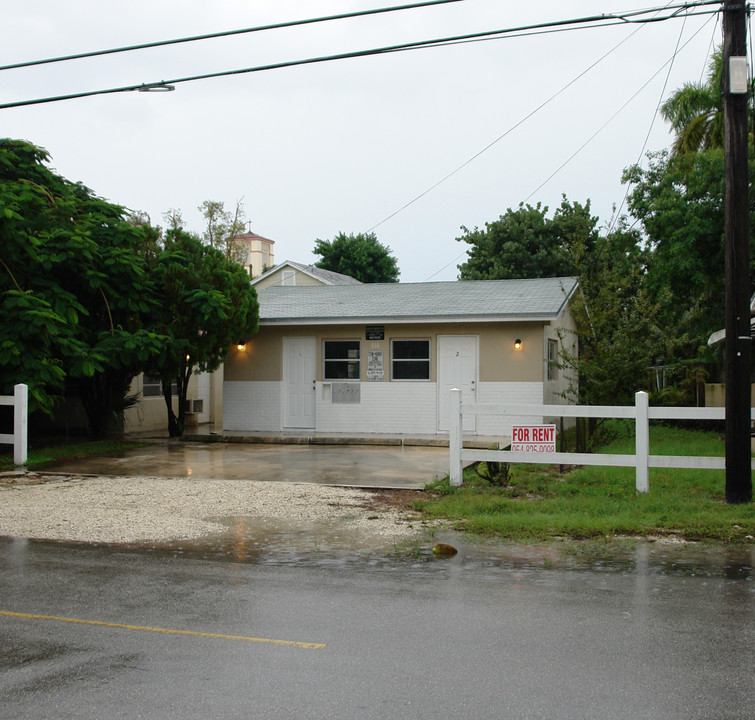 810-812 NE 4th St in Fort Lauderdale, FL - Foto de edificio