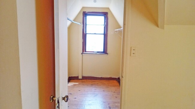 property at 4352 Ingleside Rd