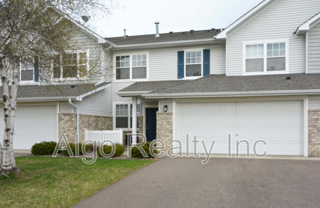 11231 204th St W in Lakeville, MN - Building Photo - Building Photo