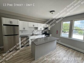 13 Pine St in Westville, NJ - Building Photo