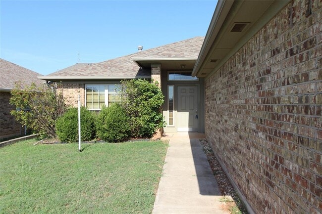 512 Woodsong Dr in Norman, OK - Building Photo - Building Photo