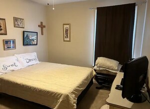 3019 Northern Falcon Ridge Dr in Jeffersonville, IN - Foto de edificio - Building Photo