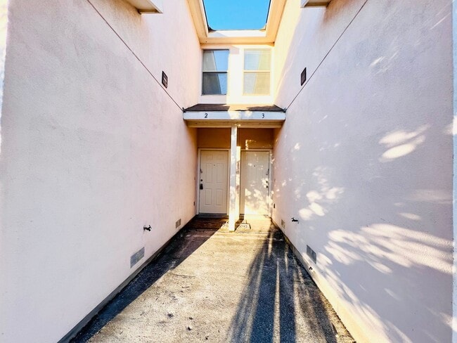 10718 Mathom Landing in Universal City, TX - Building Photo - Building Photo