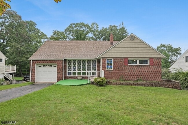 property at 21 Aspen Rd
