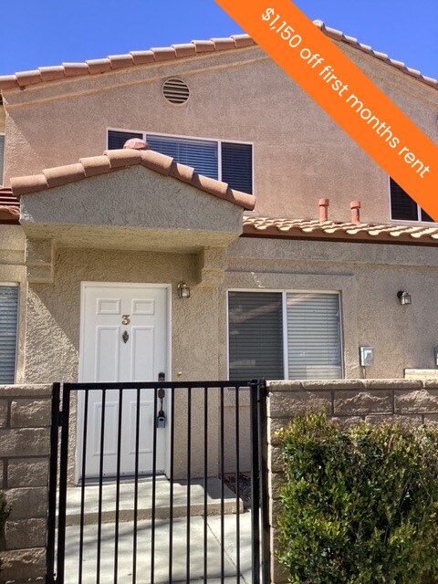 43437 30th St W in Lancaster, CA - Building Photo