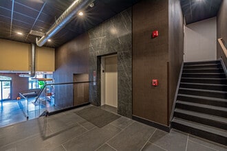 The Manor at Little Falls in Little Falls, NJ - Foto de edificio - Lobby