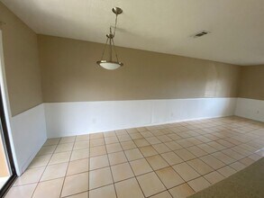 3907 Venetian Cir in Panama City, FL - Foto de edificio - Building Photo