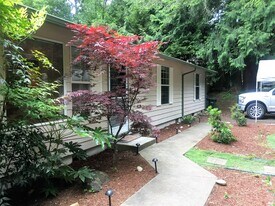 3715 70th Ave NW in Gig Harbor, WA - Building Photo