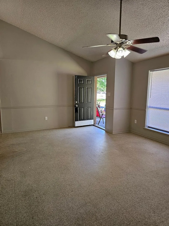 44176 Simpson Pl, Unit B