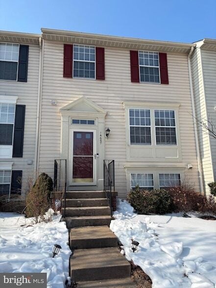 14657 Winterfield Dr in Centreville, VA - Building Photo