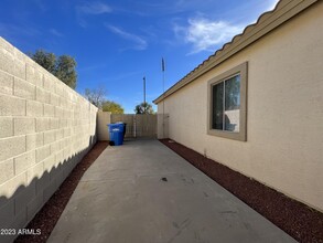 31924 N 23rd Ave in Phoenix, AZ - Foto de edificio - Building Photo