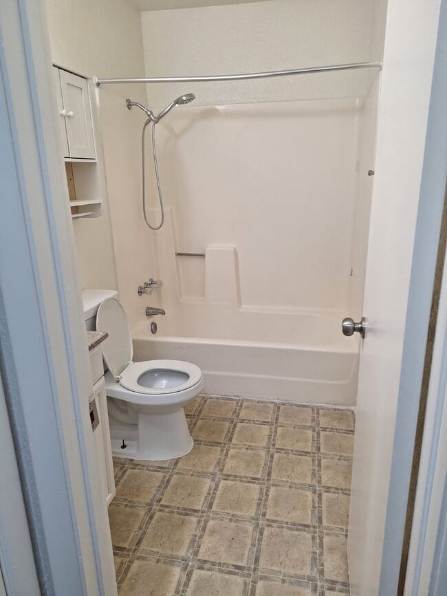 4940 E Owens Ave in Las Vegas, NV - Building Photo - Building Photo
