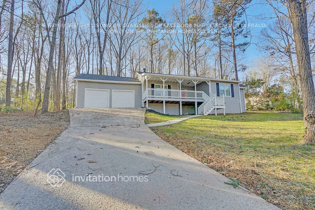 311 Lakeshore Dr in Stockbridge, GA - Building Photo