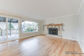 380 Mt Defiance Cir SW in Issaquah, WA - Building Photo - Building Photo