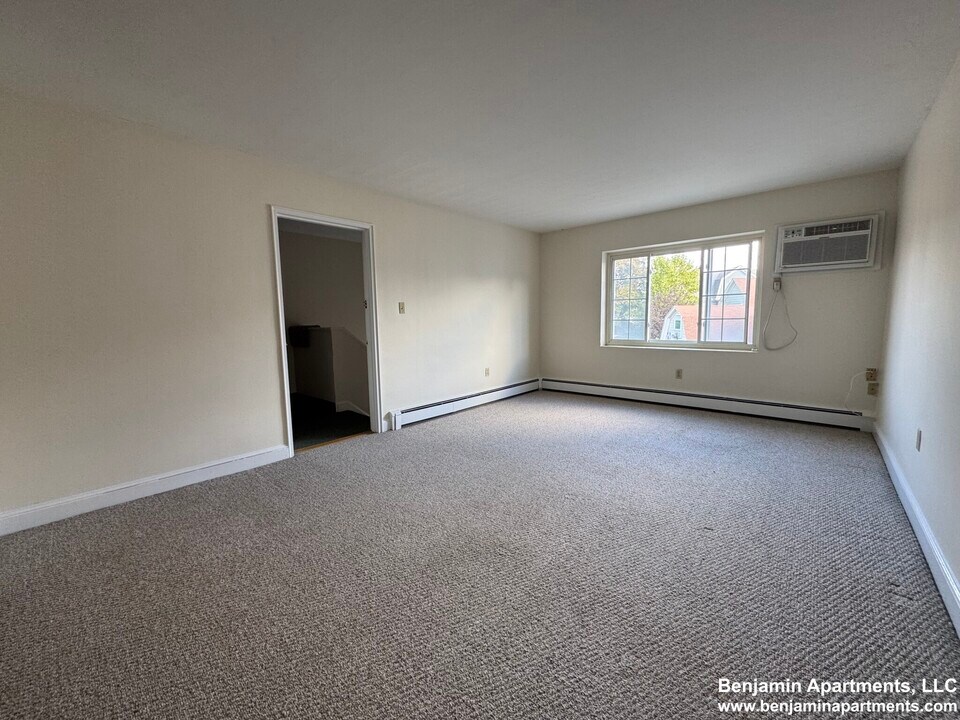 314 Massachusetts Ave, Unit 11 in Arlington, MA - Building Photo